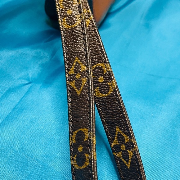 Louis Vuitton Monogram Marly Dragonne Wristlet With COA in VGC - Picture 11 of 13